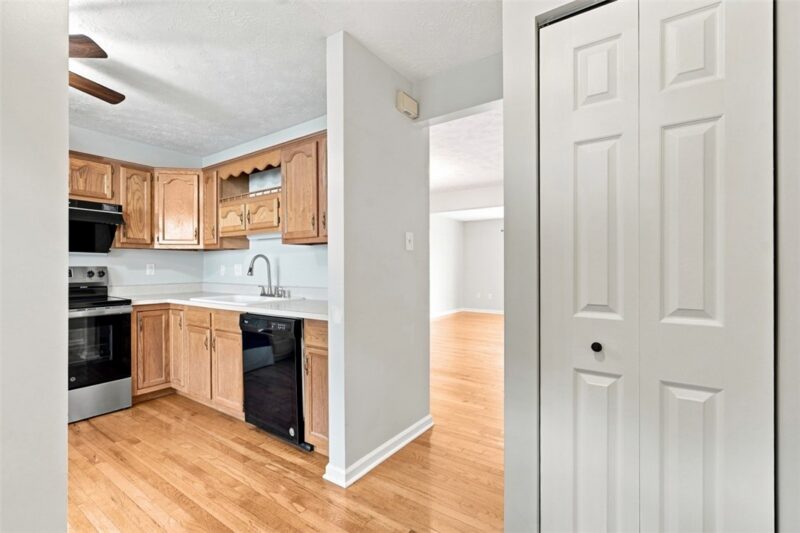 3033 Estate Dr — photo 4