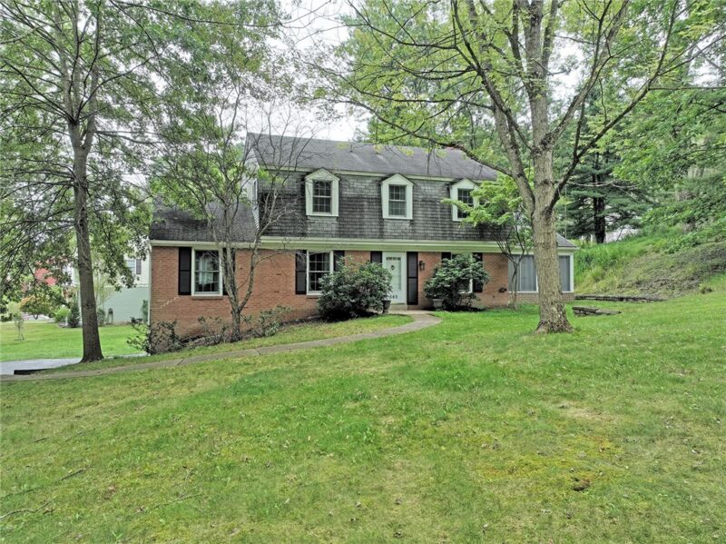 545 Pebblewood Ct — photo 3