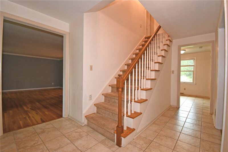 545 Pebblewood Ct — photo 4