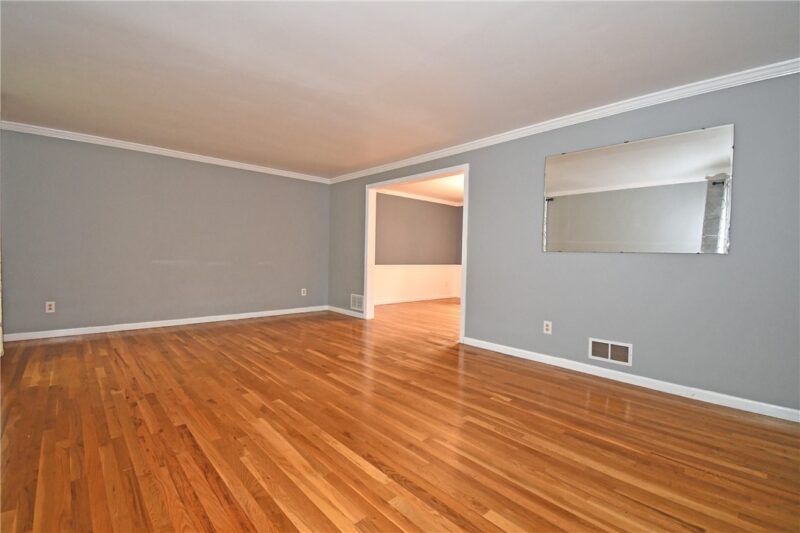 545 Pebblewood Ct — photo 6