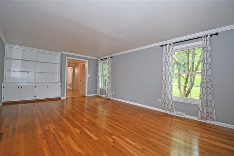 545 Pebblewood Ct — photo 8