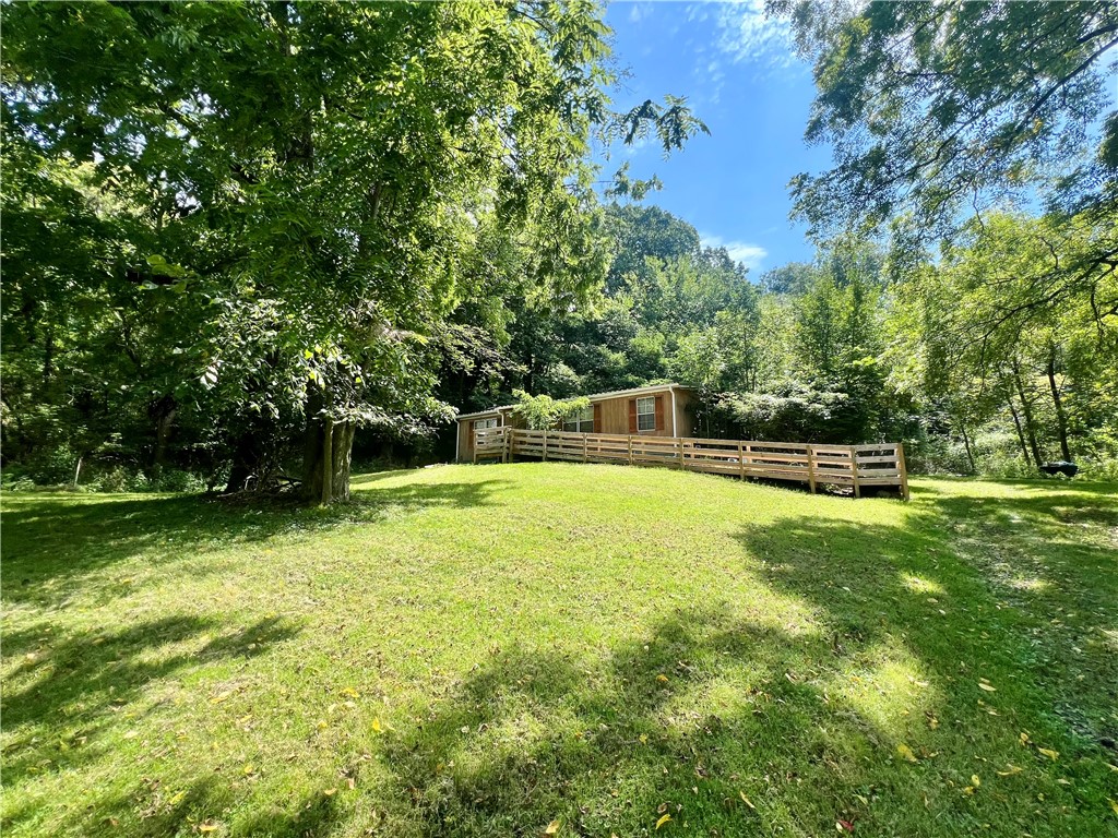 904 Court St — photo 1