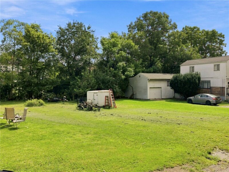 223 Lexington Ct — photo 3