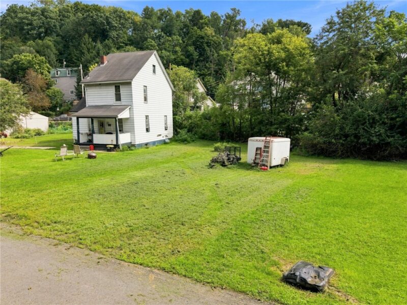 223 Lexington Ct — photo 4
