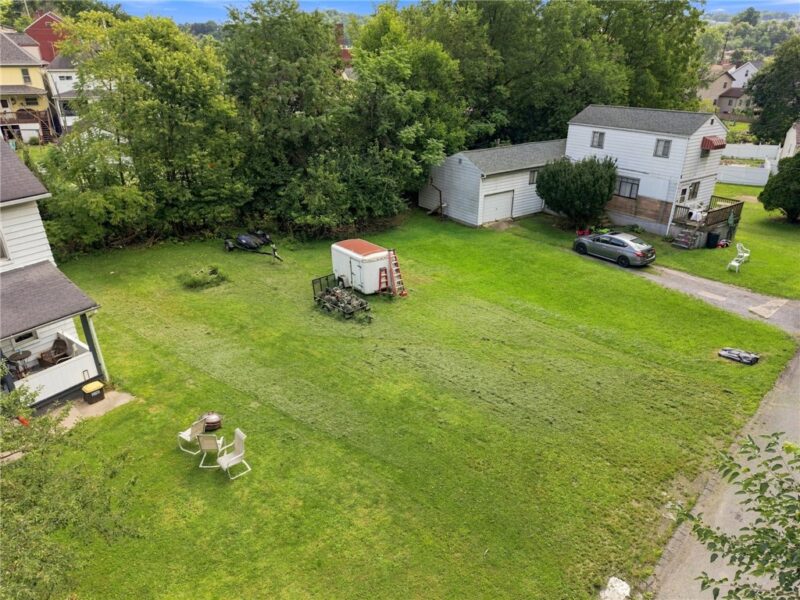 223 Lexington Ct — photo 5