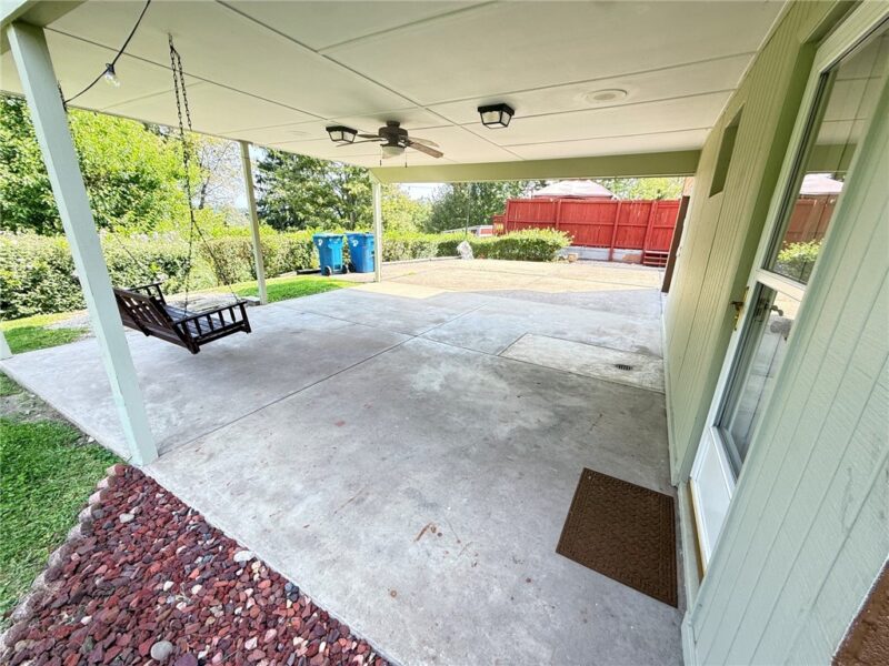 661 Idaho Ave — photo 4