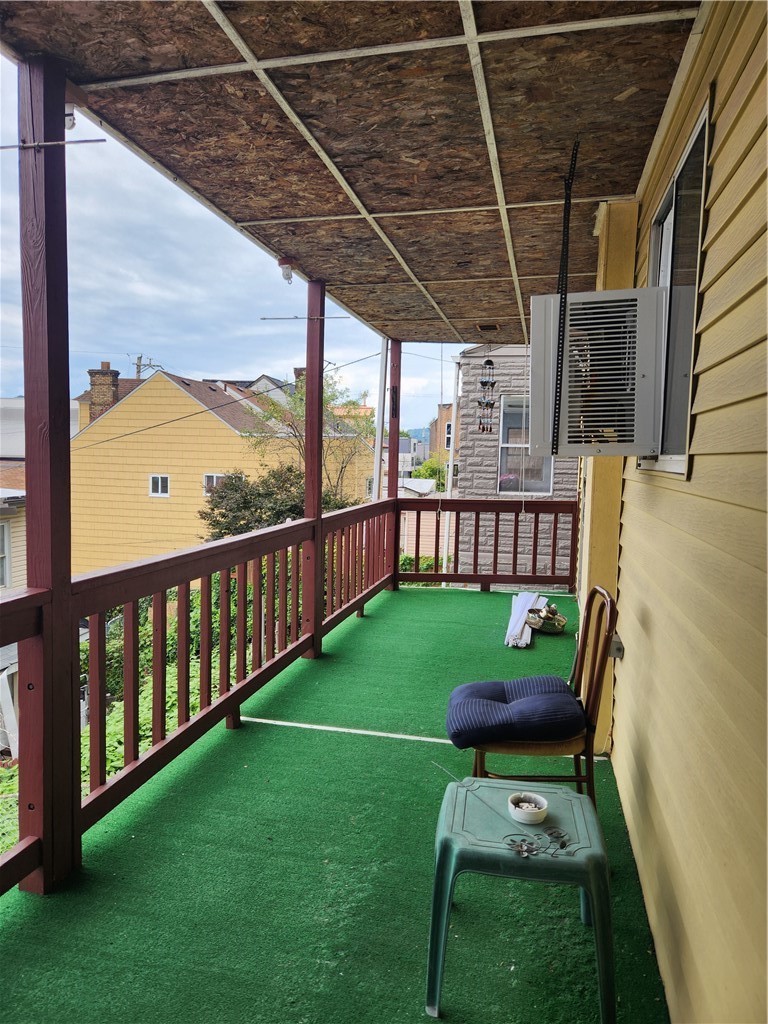 5623-5625 Carnegie St — photo 5
