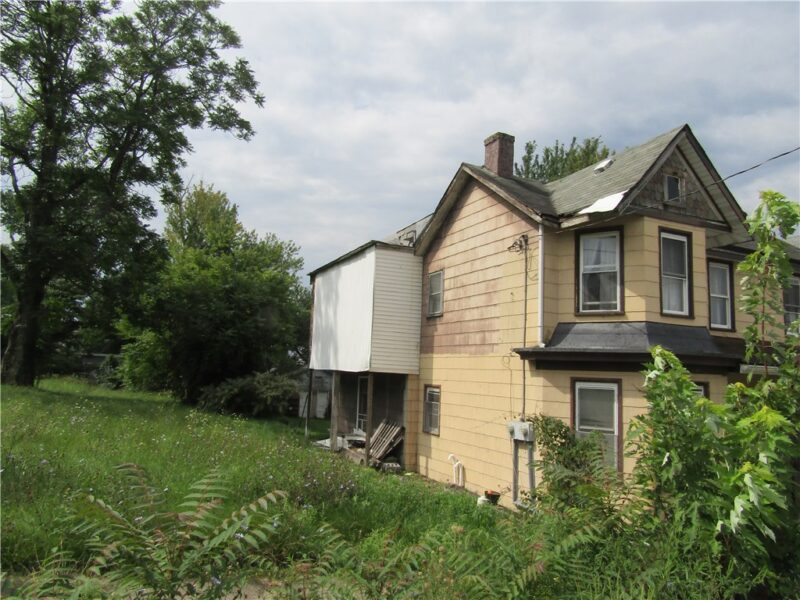140 Walnut St — photo 2
