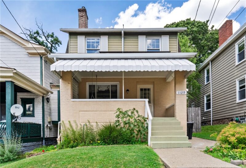 1129 Woodbourne Ave — photo 2