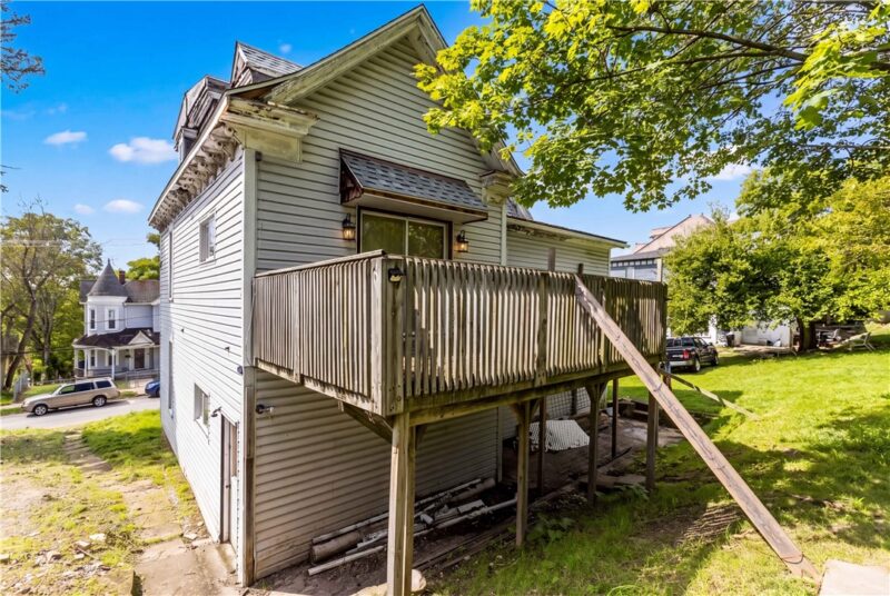 280 Locust Ave — photo 4