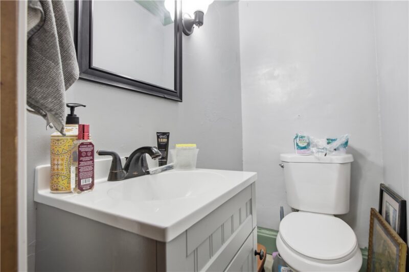 280 Locust Ave — photo 8