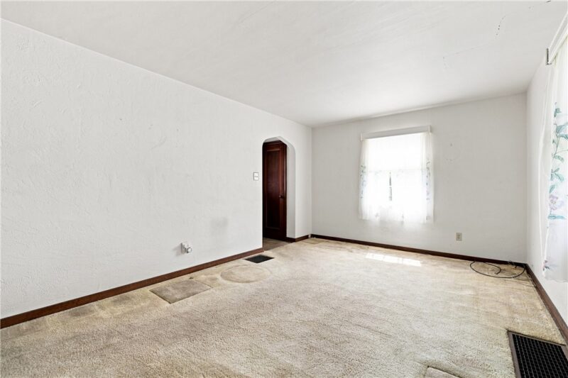 233 Adeline Ave — photo 6