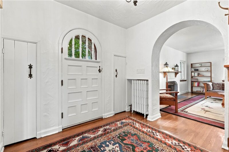 302 Maple Lane — photo 3