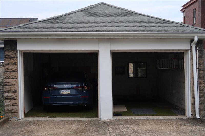 1250 Goe Ave — photo 4