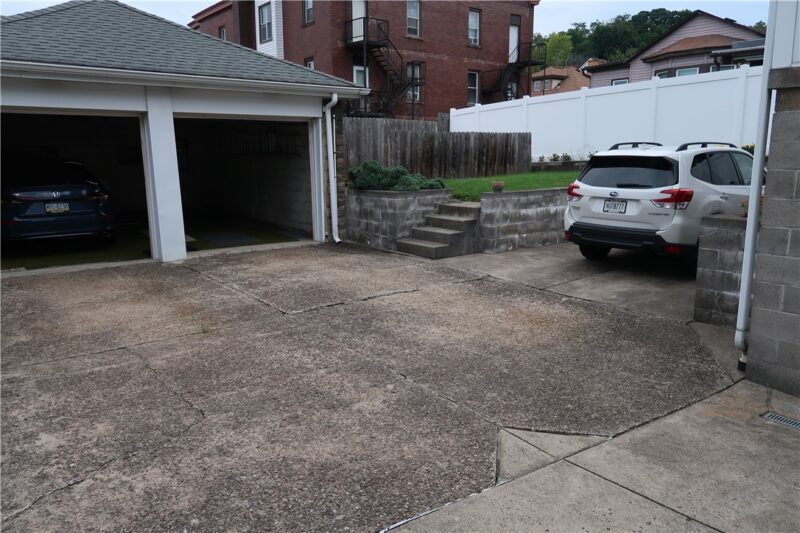 1250 Goe Ave — photo 6
