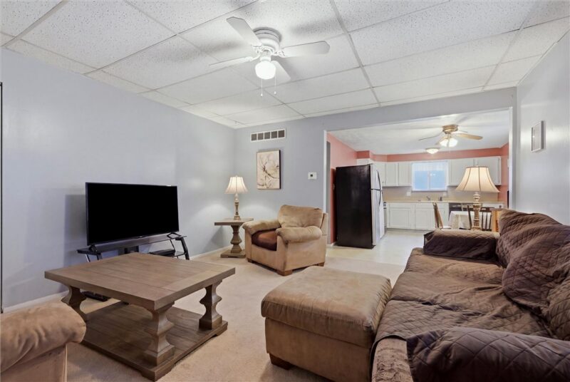 5929 Verona Rd — photo 3