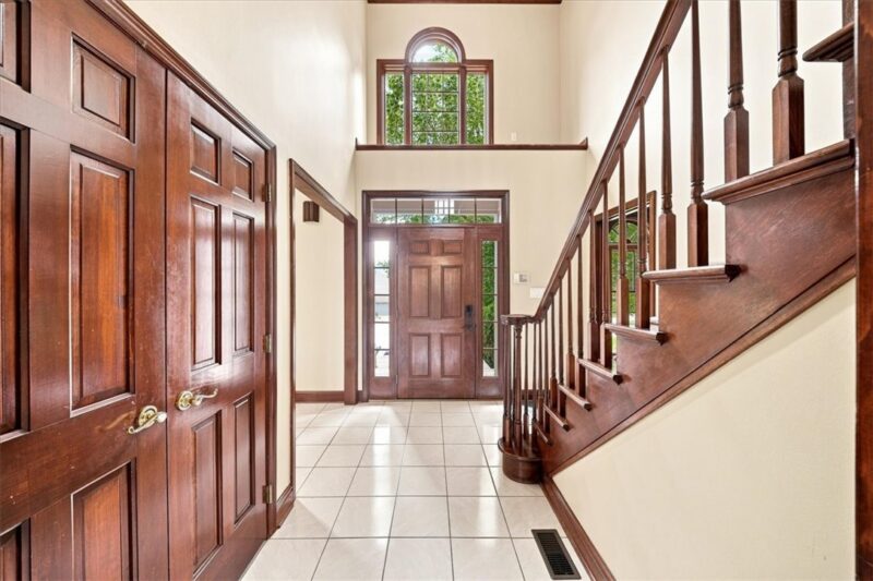 123 Foxwood Dr — photo 3