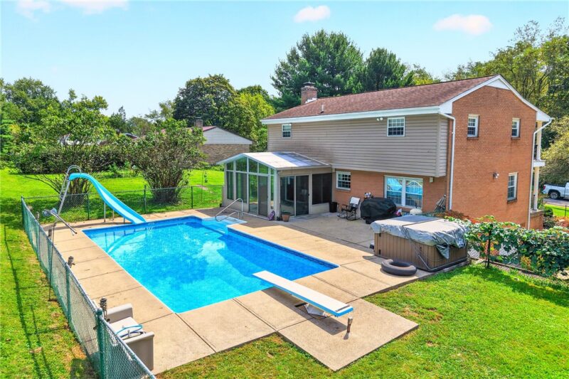 4355 Rosanna Dr — photo 6