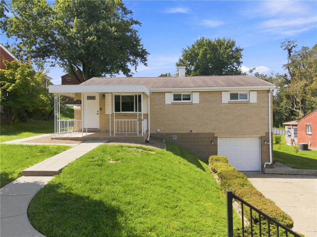 718 Illini Drive — photo 1
