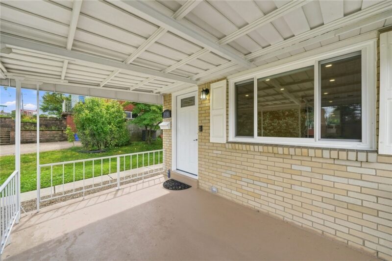 718 Illini Drive — photo 3