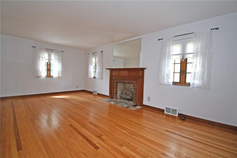 506 Fisher St — photo 2
