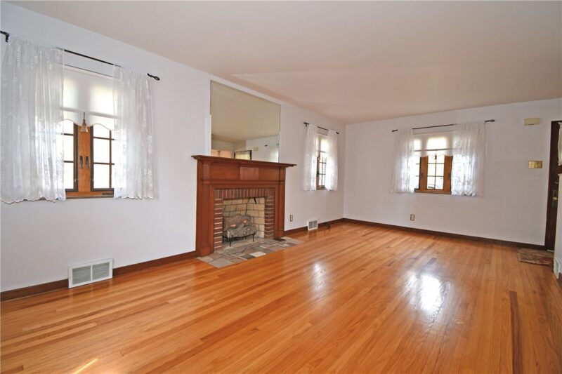 506 Fisher St — photo 3