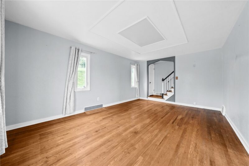 4330 Overhill St — photo 4