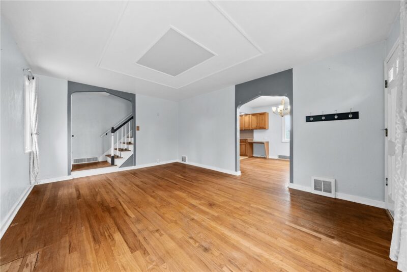 4330 Overhill St — photo 5