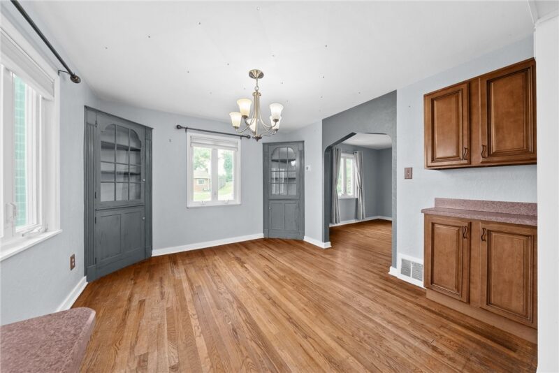 4330 Overhill St — photo 8