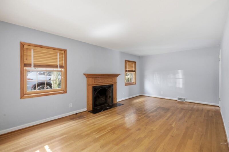 261 Ashland AVENUE — photo 7