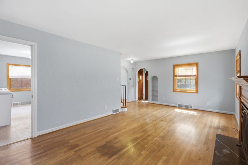 261 Ashland AVENUE — photo 8