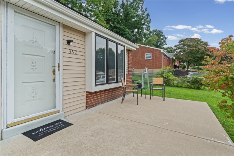3511 W Stag Dr — photo 2