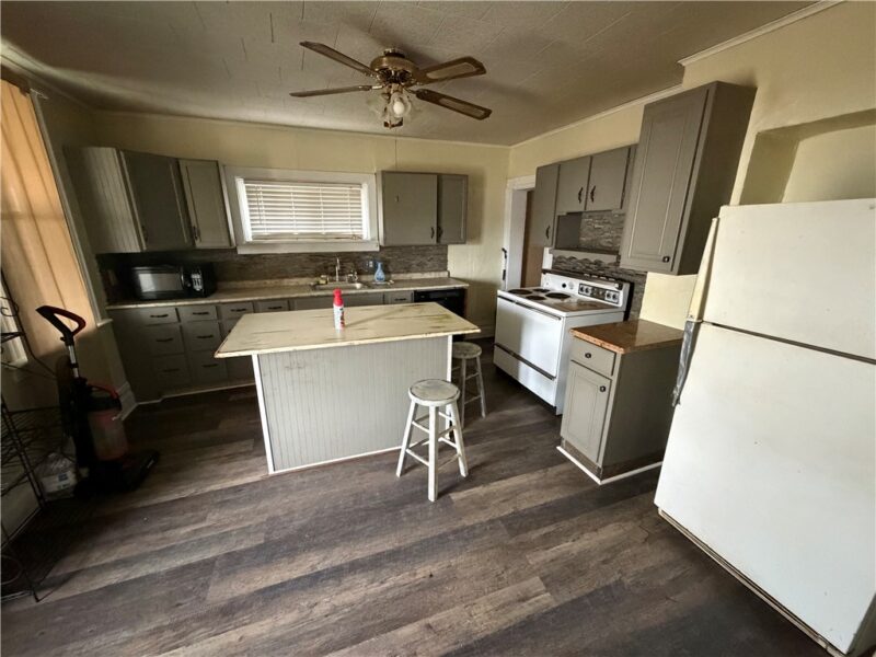28 Grant St — photo 8