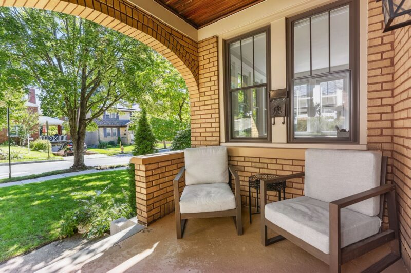 456 Mapleton Avenue — photo 4