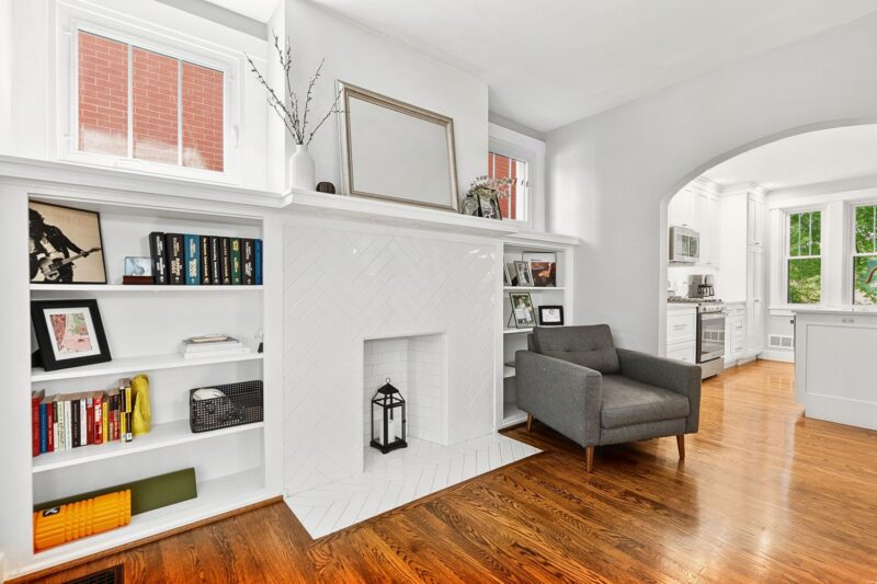 456 Mapleton Avenue — photo 8