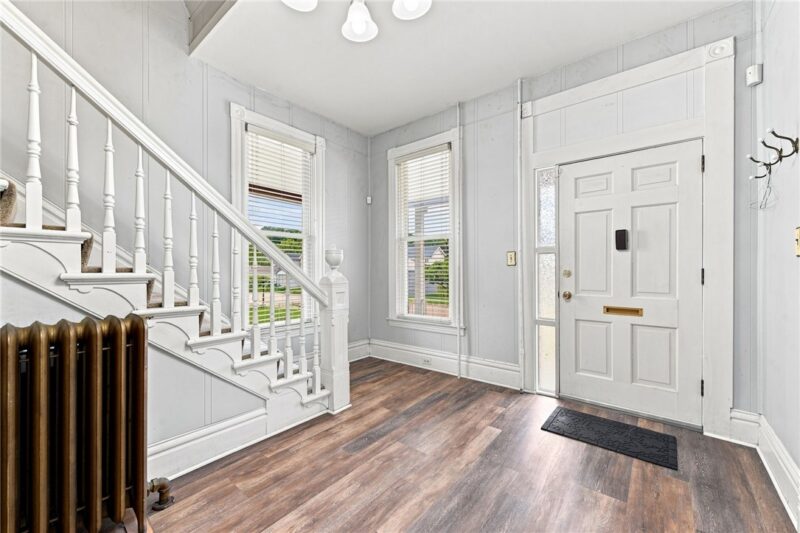 209 S 5TH STREET — photo 3