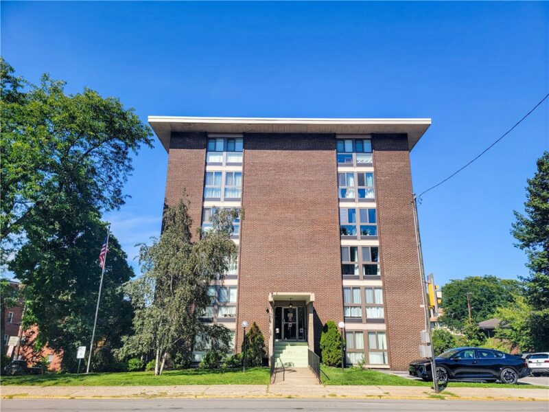 420 N Chestnut St 506