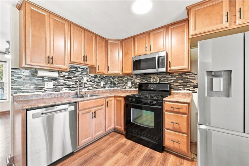 417 Garden City Dr — photo 4