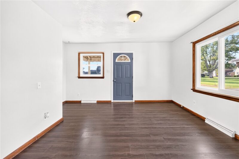107 Dinsmore Street — photo 3