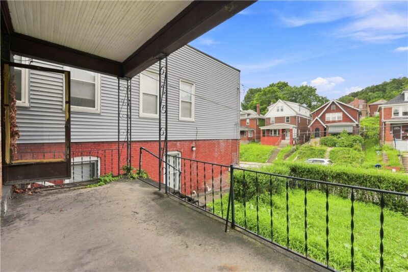 312 Johnston Ave — photo 4