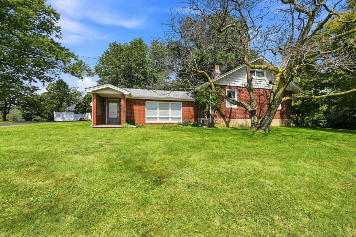 2525 Harrison City Road — photo 1