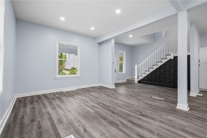 22 Hawthorne Ave — photo 4