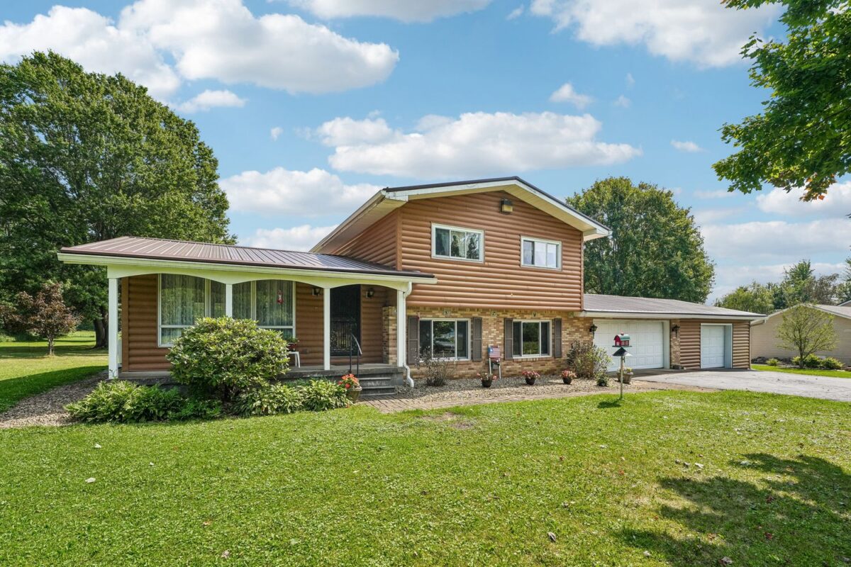 1104 Greenfield Road — photo 1