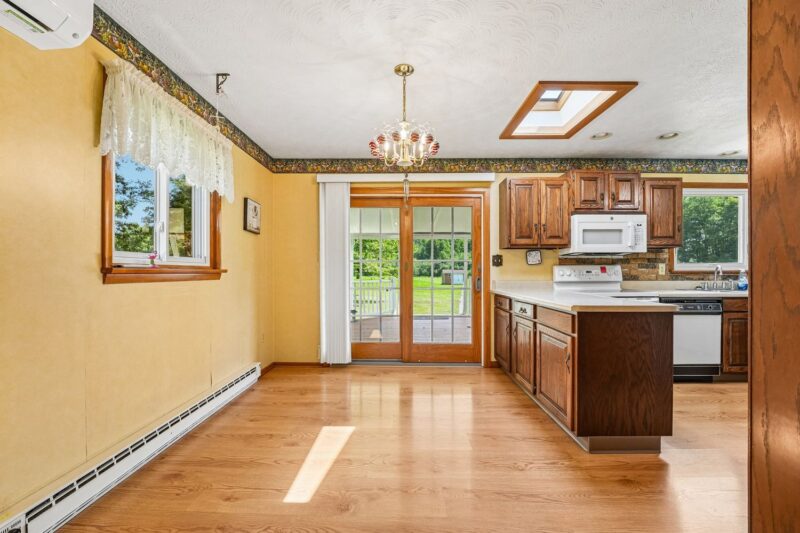 1104 Greenfield Road — photo 5