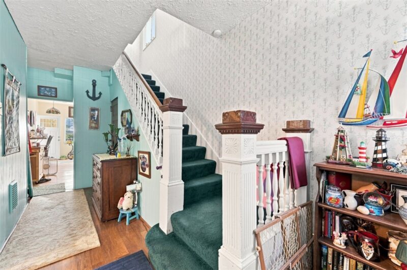 740 Woodbourne Ave — photo 7