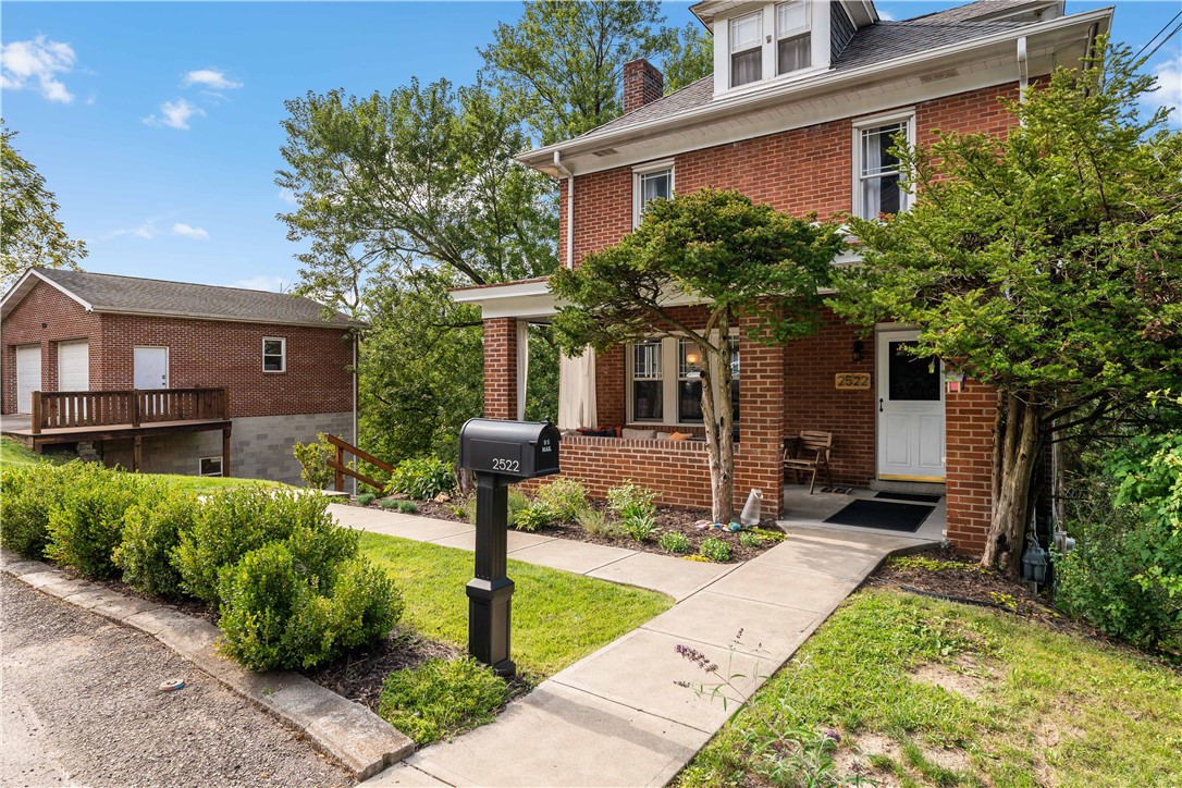 2522 Homehurst Ave — photo 1