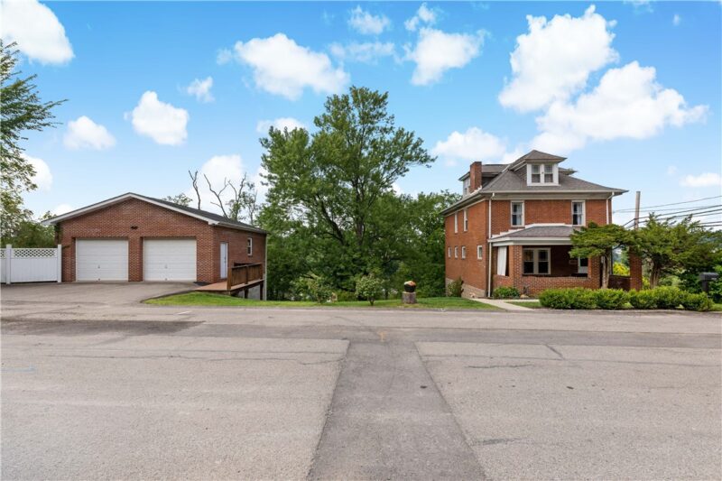2522 Homehurst Ave — photo 2
