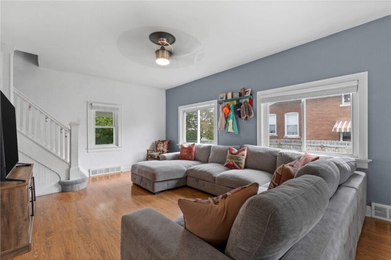 152 W Marigold St — photo 5