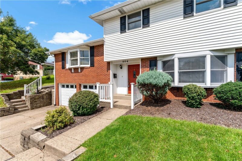 904 Lindenwood Dr — photo 3