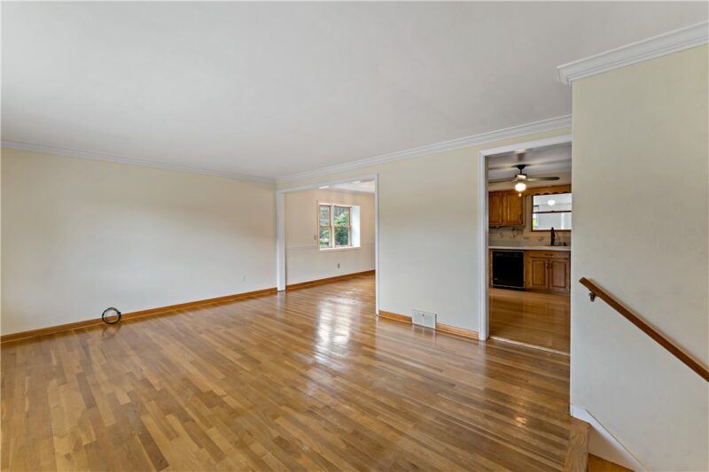 904 Lindenwood Dr — photo 6